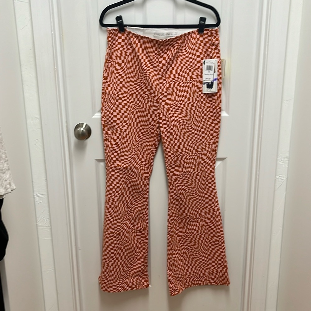 NWT TINSELTOWN Juniors' Plaid High-rise Pull-on Flare Pants In Rust Twist Check